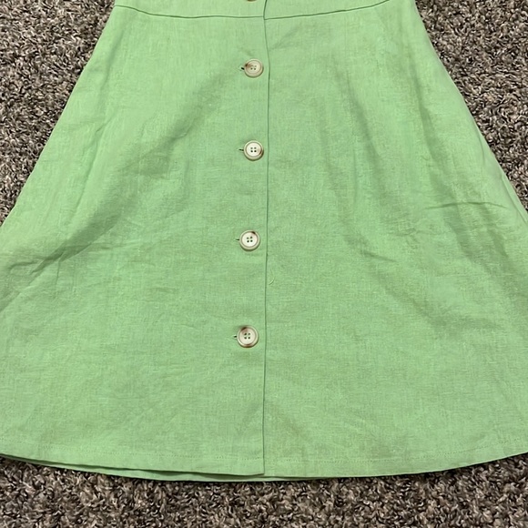 Green Summer Dress in Women’s size small - Picture 2 of 6